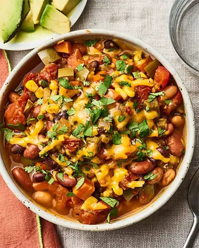 Mouth-Watering Chili with Grains & Beans for Vegetarians - Spicy Salty ...